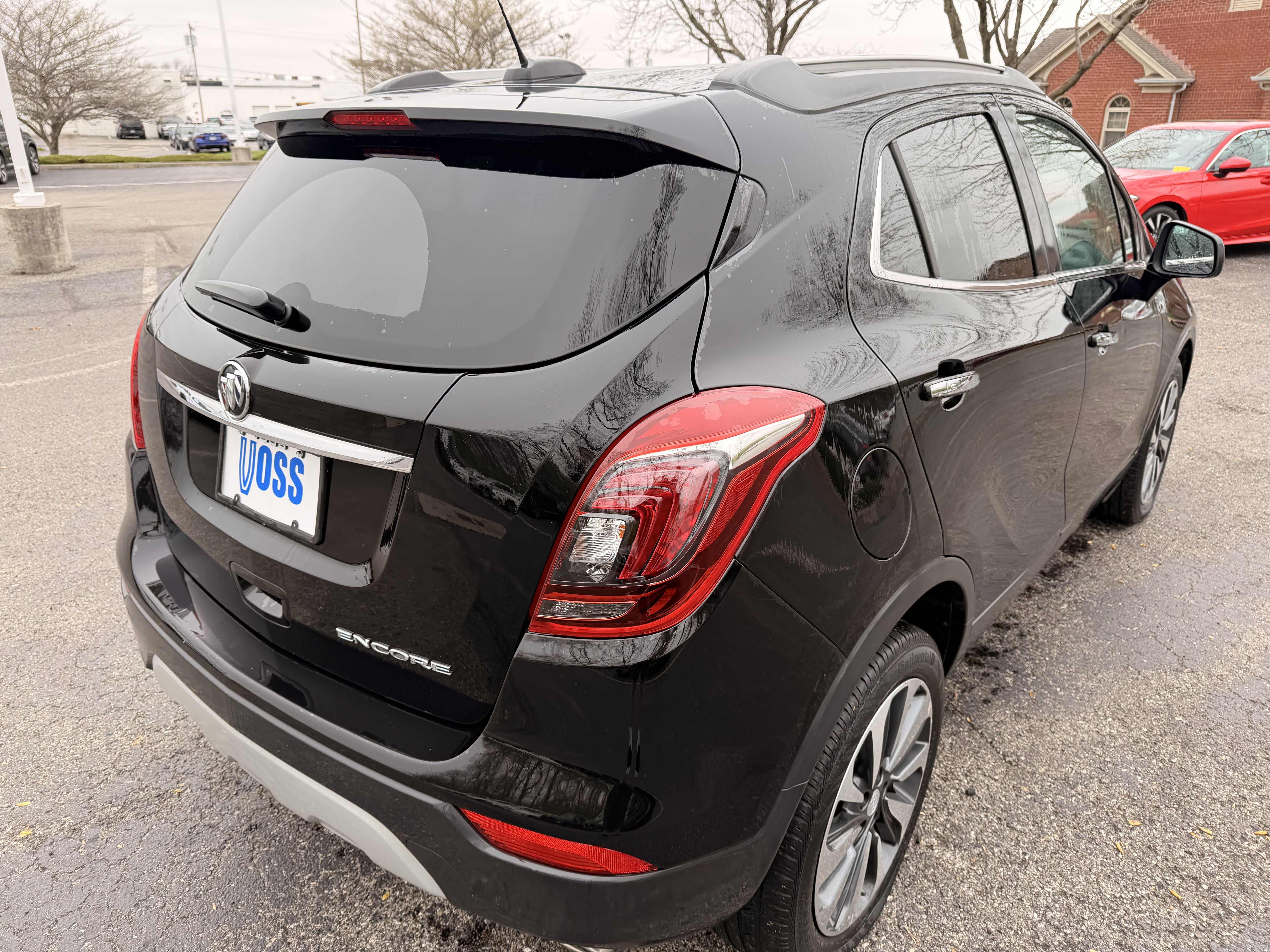 Used 2021 Buick Encore Preferred w/ Safety Package FWD image 3