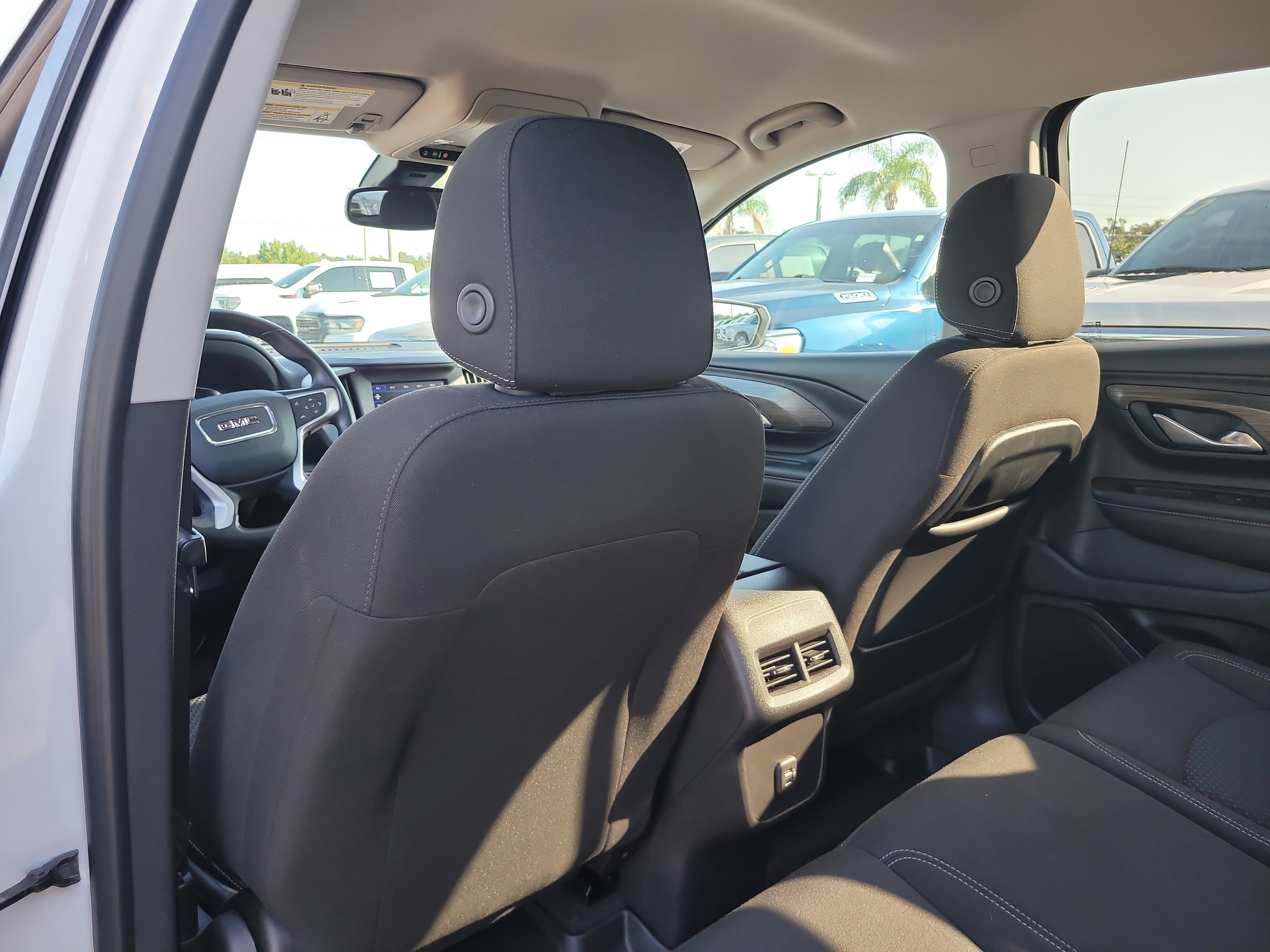 Used 2023 GMC Terrain SLE FWD image 12