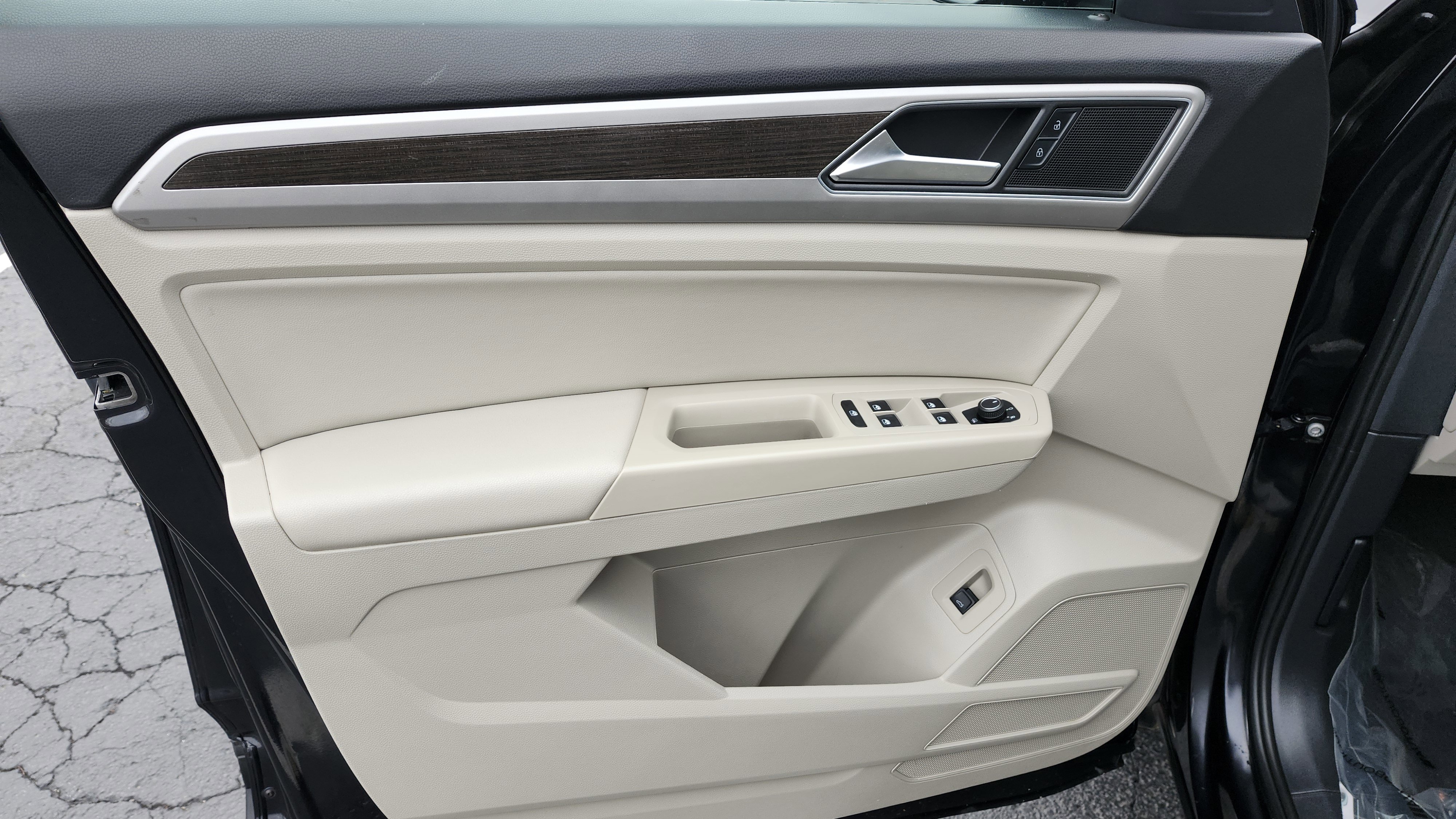 Used 2018 Volkswagen Atlas SE image 21