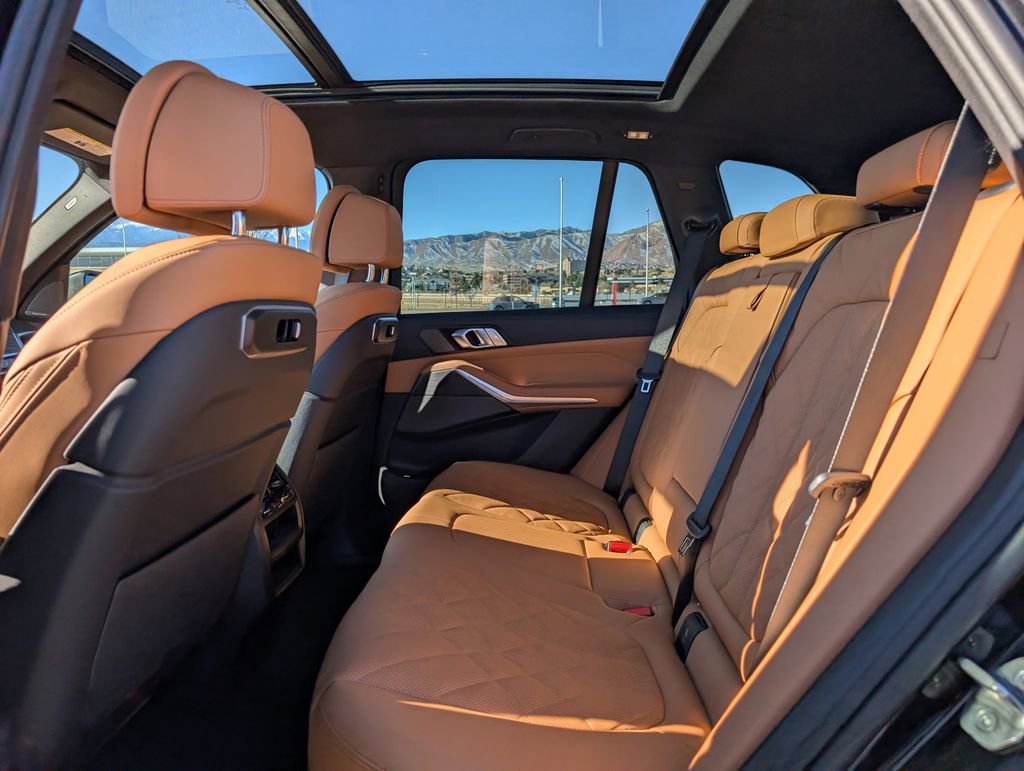 New 2026 BMW X5 xDrive50e w/ Premium Package image 16