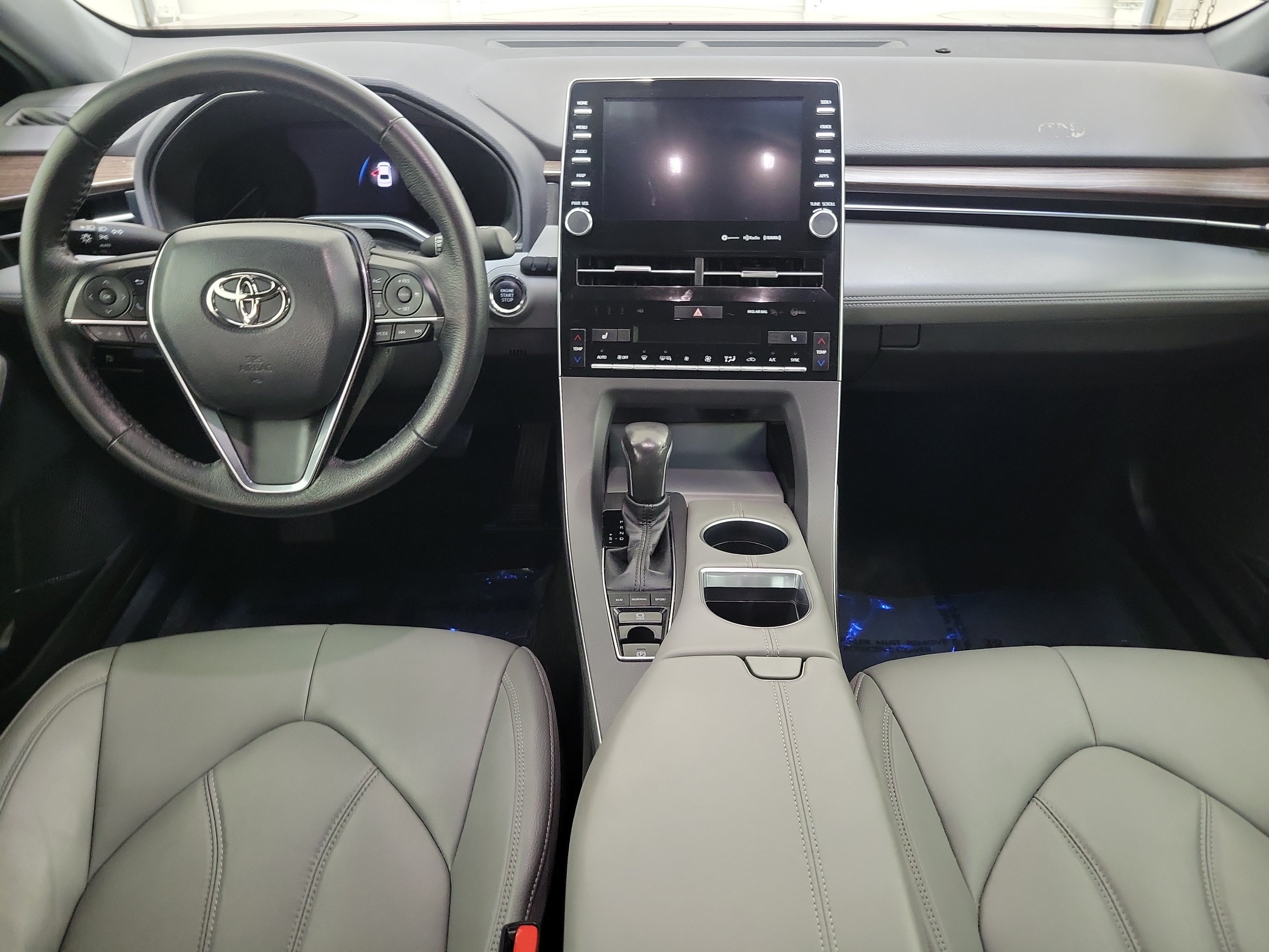 Certified 2022 Toyota Avalon XLE w/ Moonroof Package FWD image 12