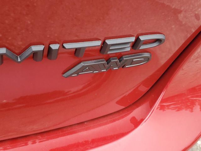 New 2027 Chrysler Pacifica Limited w/ Family Tech Group AWD/4WD image 6