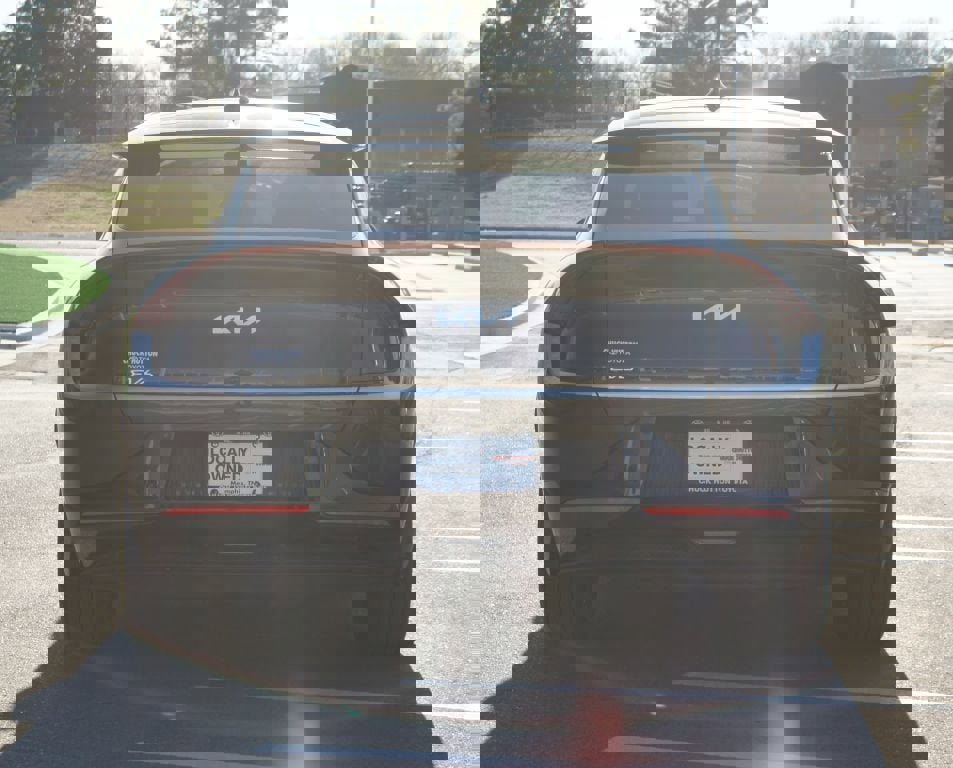 Used 2022 Kia EV6 Wind image 3