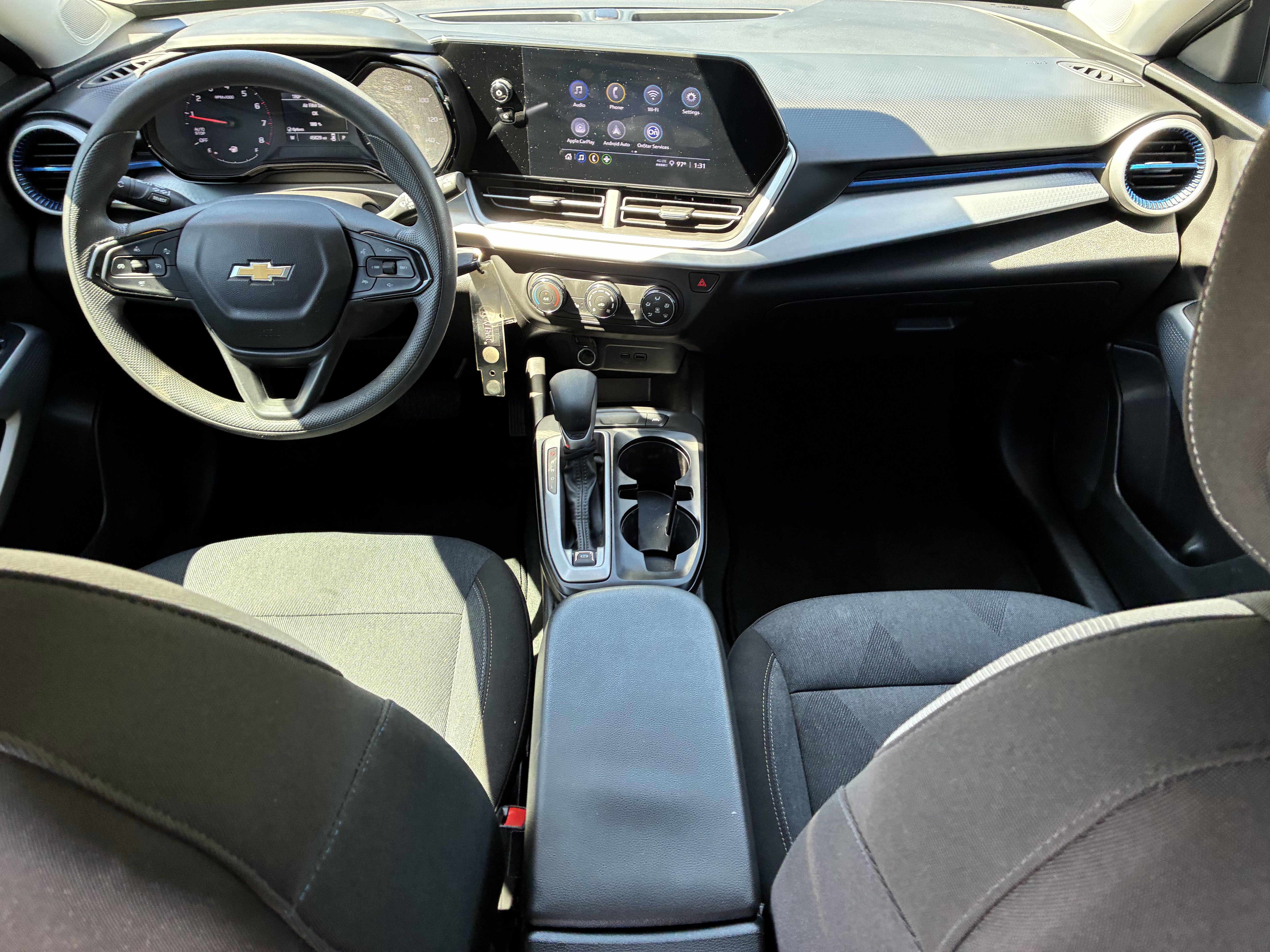 Used 2025 Chevrolet Trax LS w/ LS Convenience Package FWD image 17