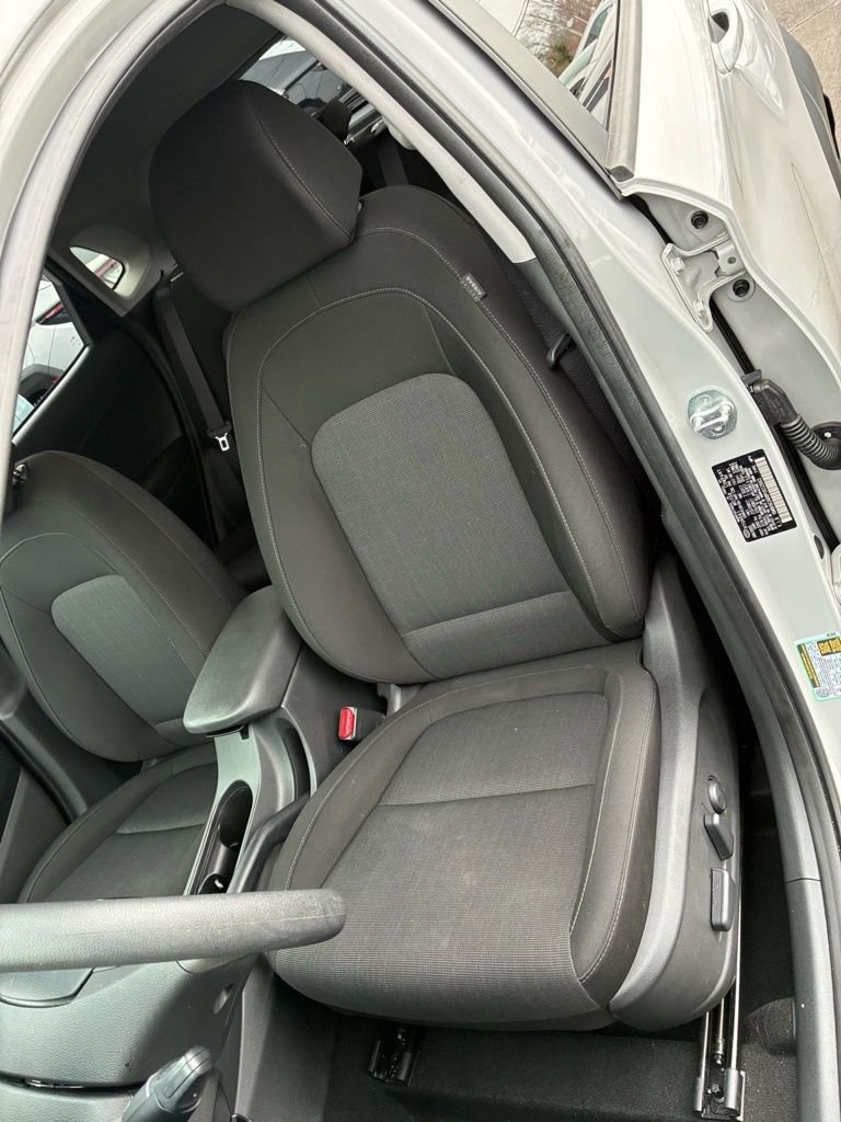 Used 2023 Hyundai Kona SEL image 19