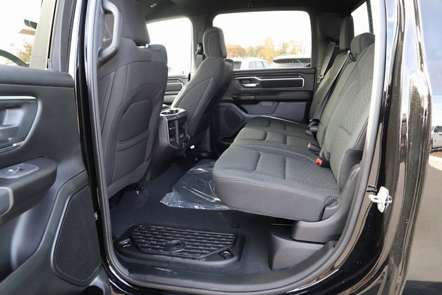 New 2026 RAM 1500 4x4 Crew Cab image 19