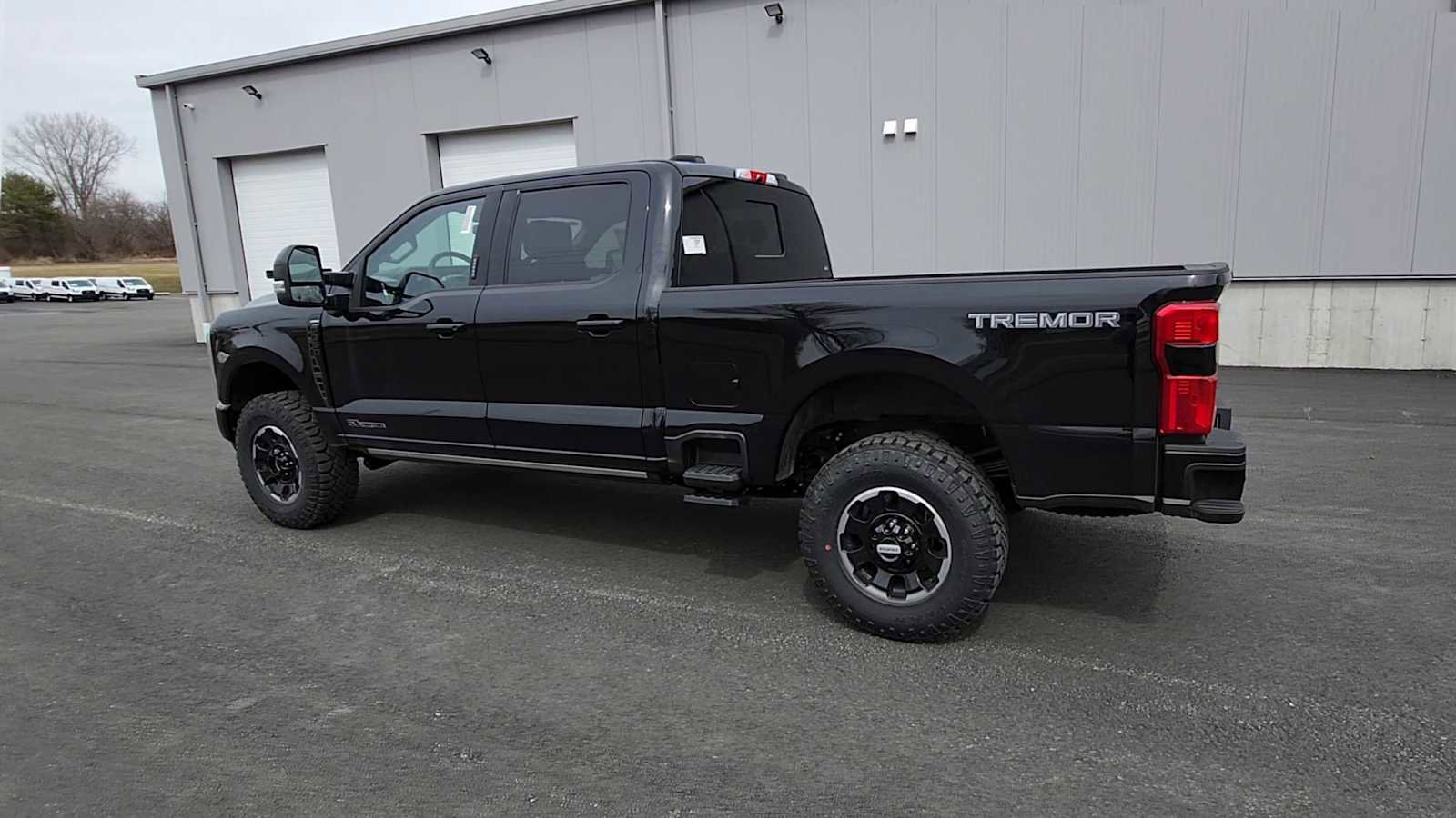 New 2026 Ford F350 Lariat w/ Tremor Off-Road Package image 6