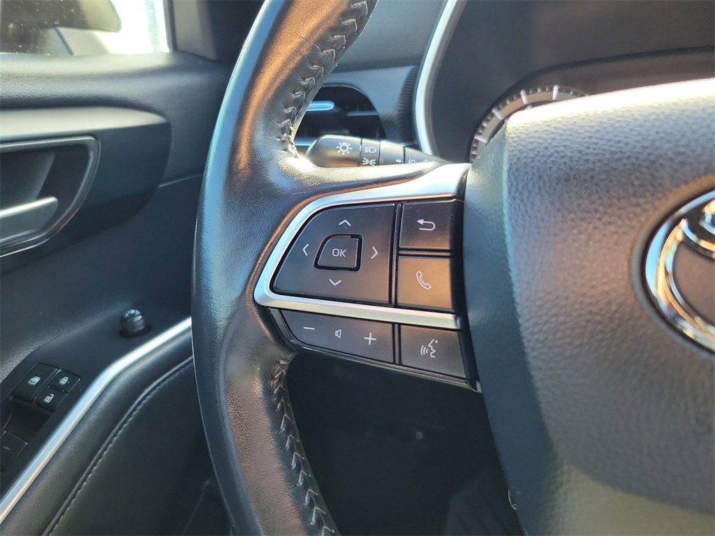 Used 2021 Toyota Highlander XSE image 26