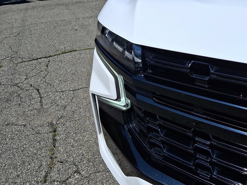 Used 2023 Chevrolet Tahoe Z71 w/ Luxury Package AWD/4WD image 14