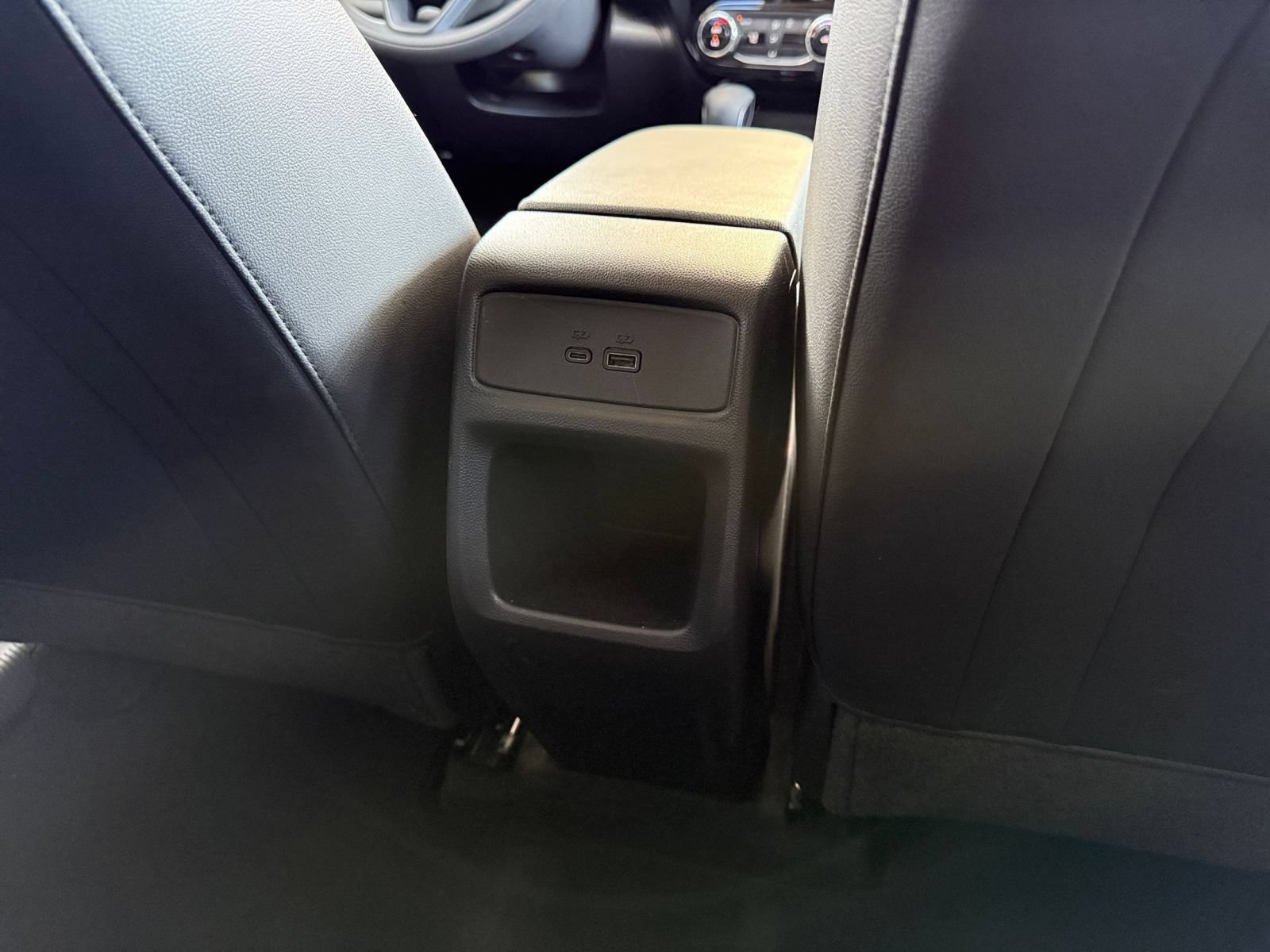 Used 2025 Chevrolet Trax LT FWD image 23