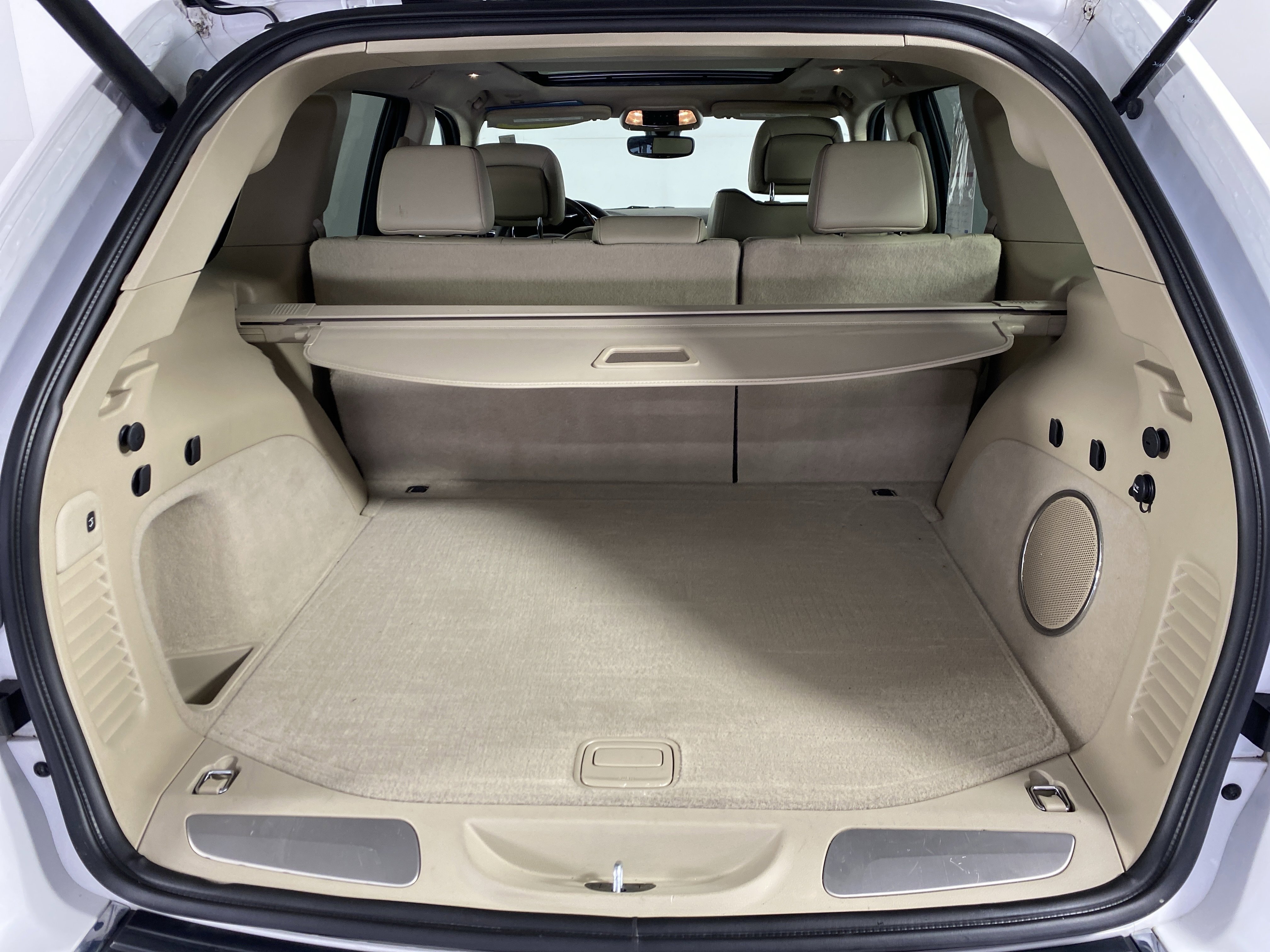 Used 2021 Jeep Grand Cherokee Overland image 36