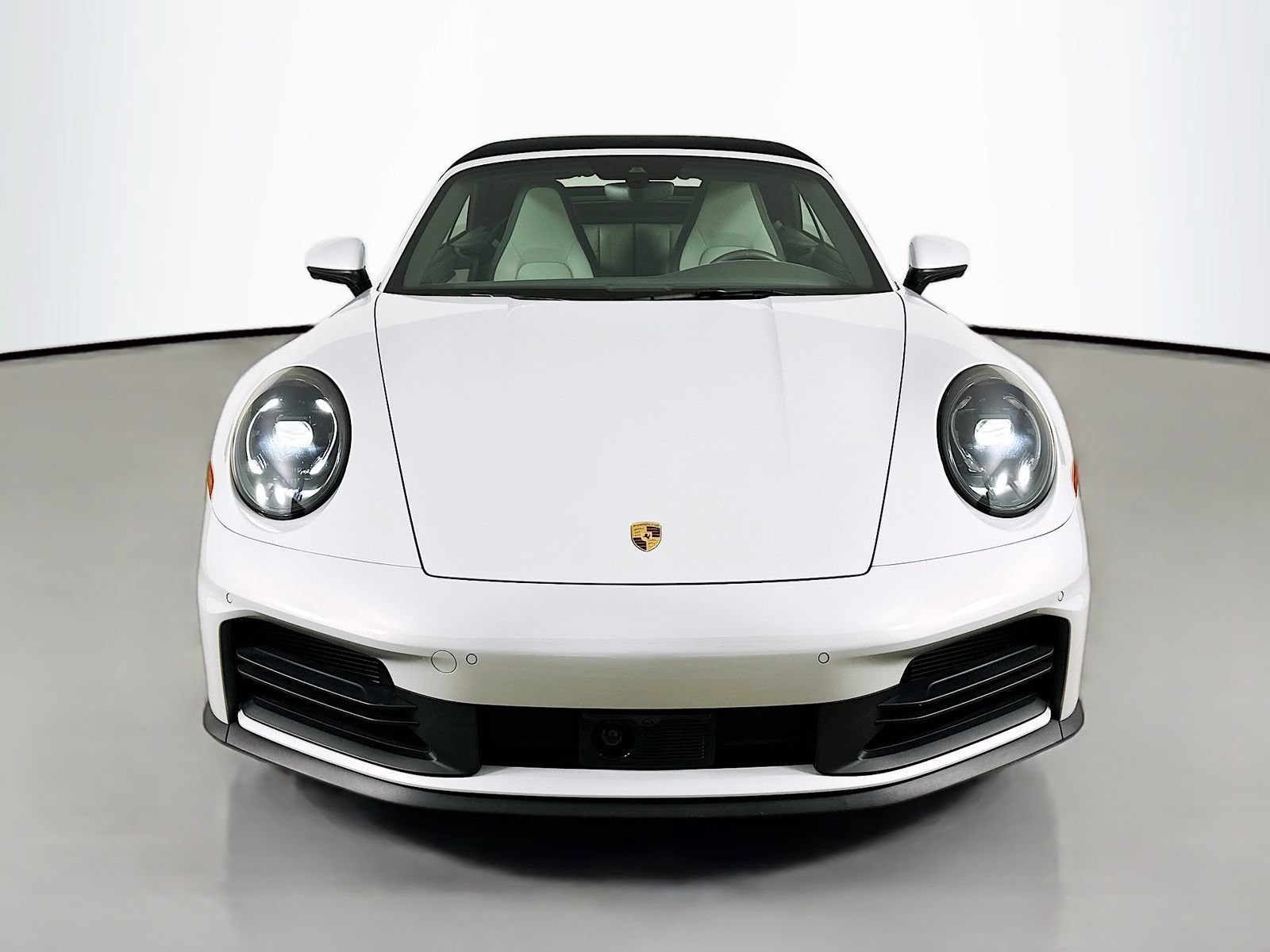 Used 2025 Porsche 911 Carrera w/ Premium Package RWD image 2