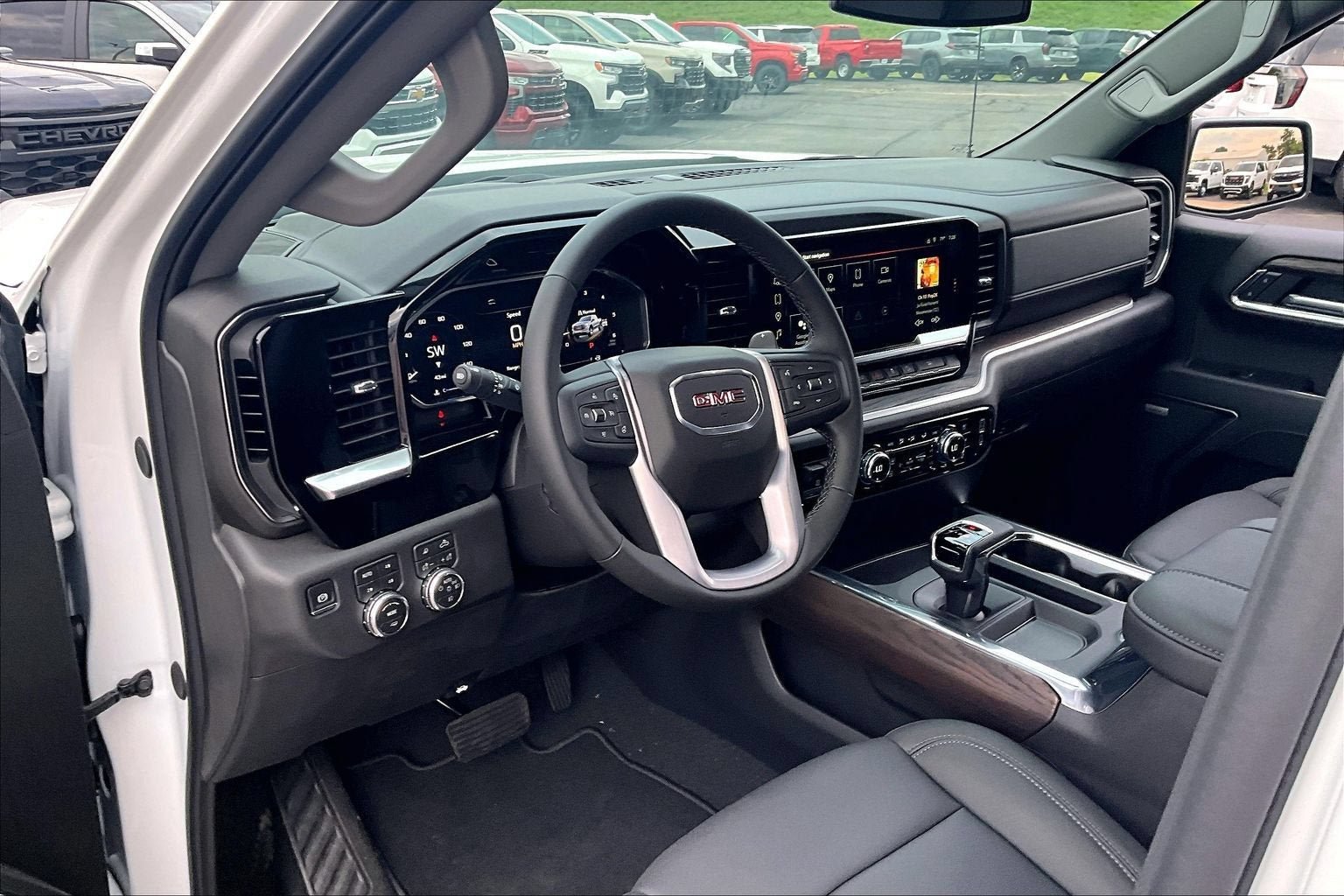 New 2026 GMC Sierra 1500 SLT w/ SLT Premium Plus Package AWD/4WD image 6