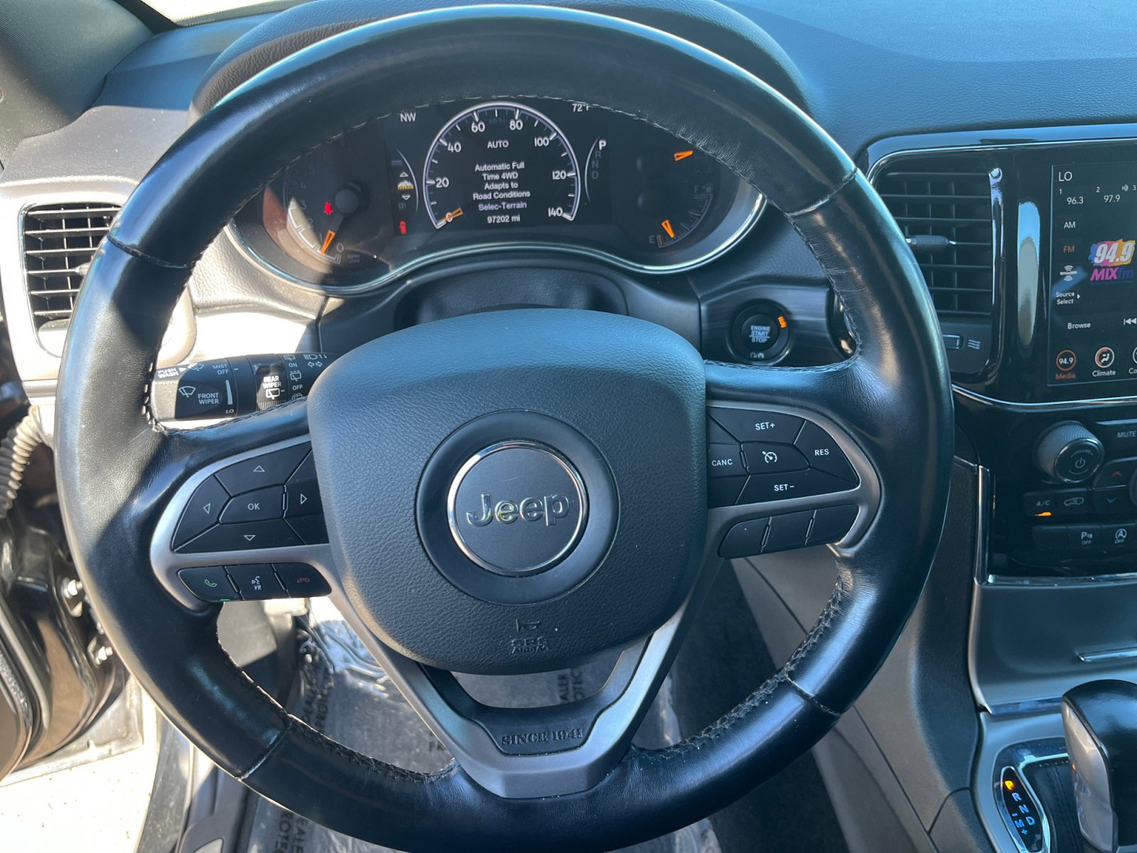 Used 2022 Jeep Grand Cherokee Limited image 9