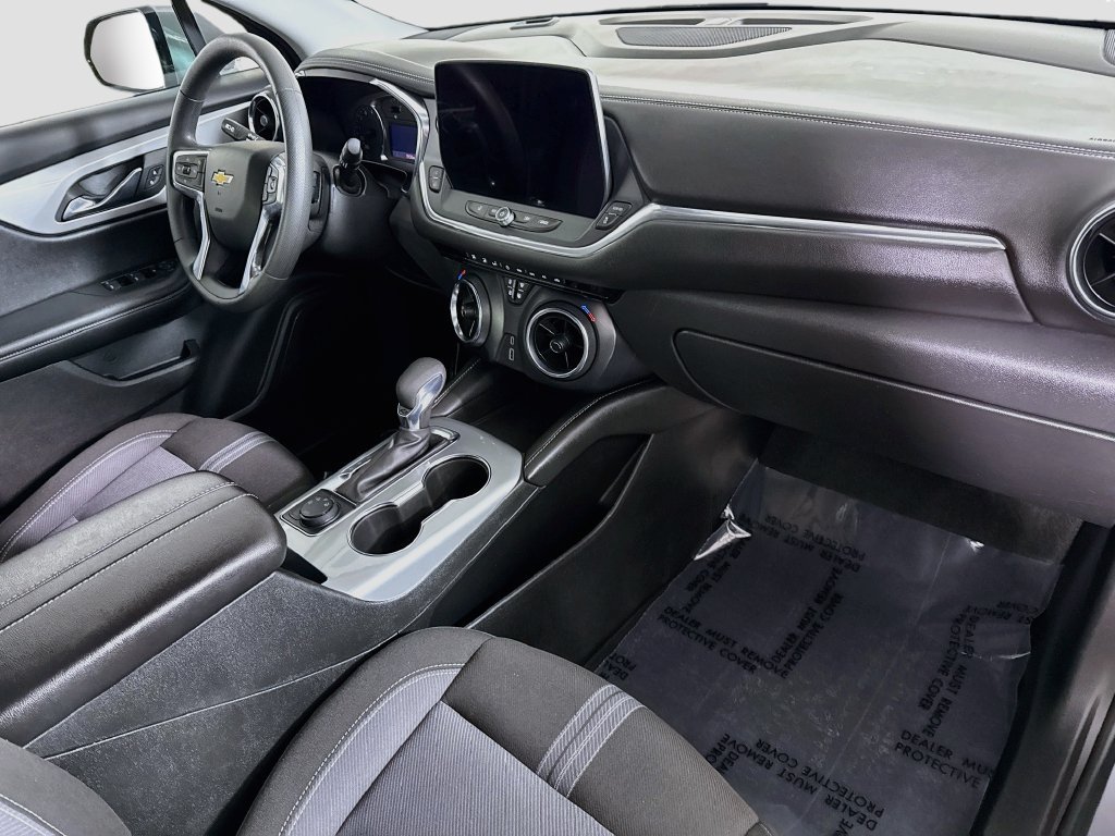 Used 2023 Chevrolet Blazer LT AWD/4WD image 30