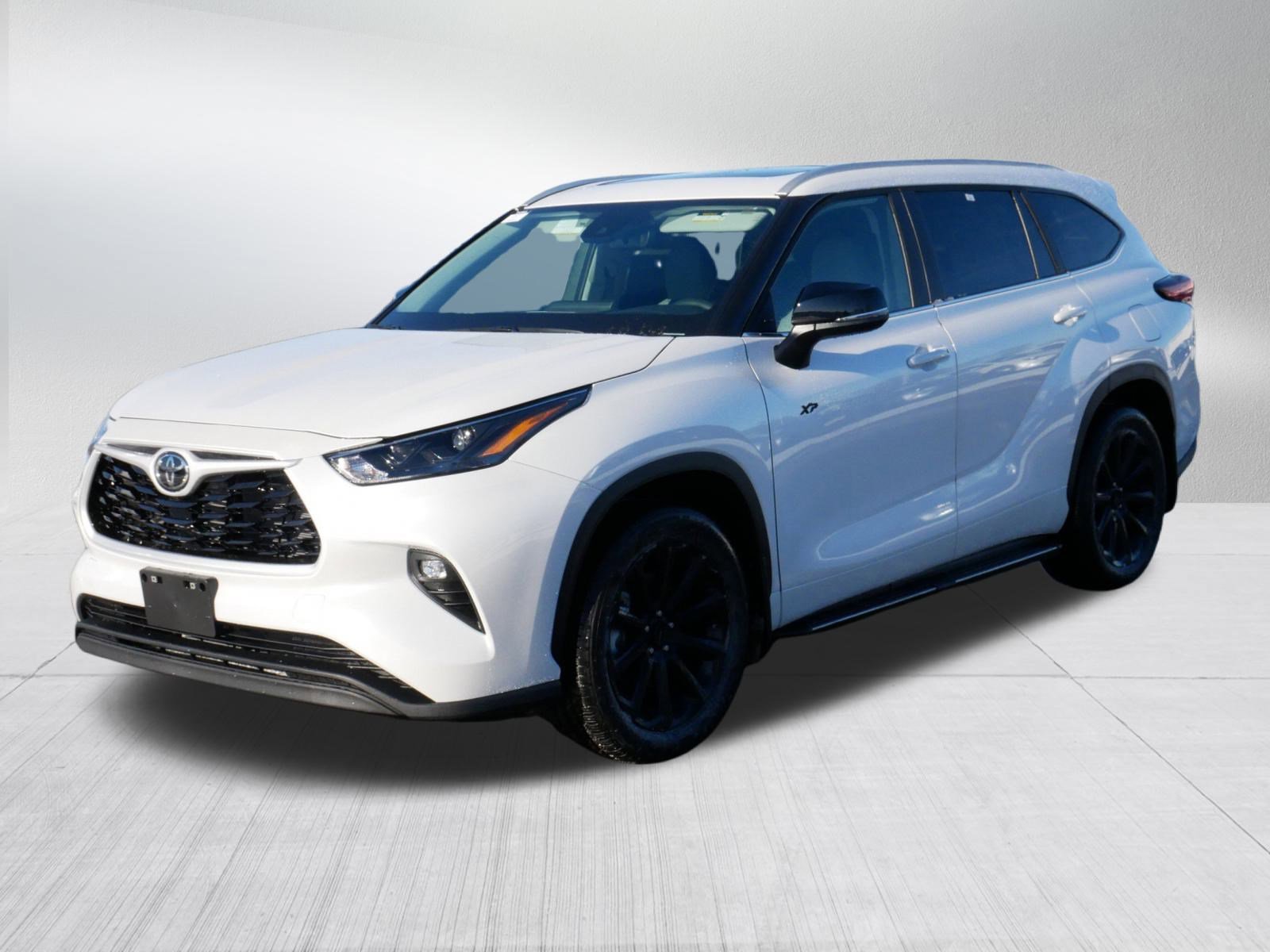 Certified 2026 Toyota Highlander XLE image 3