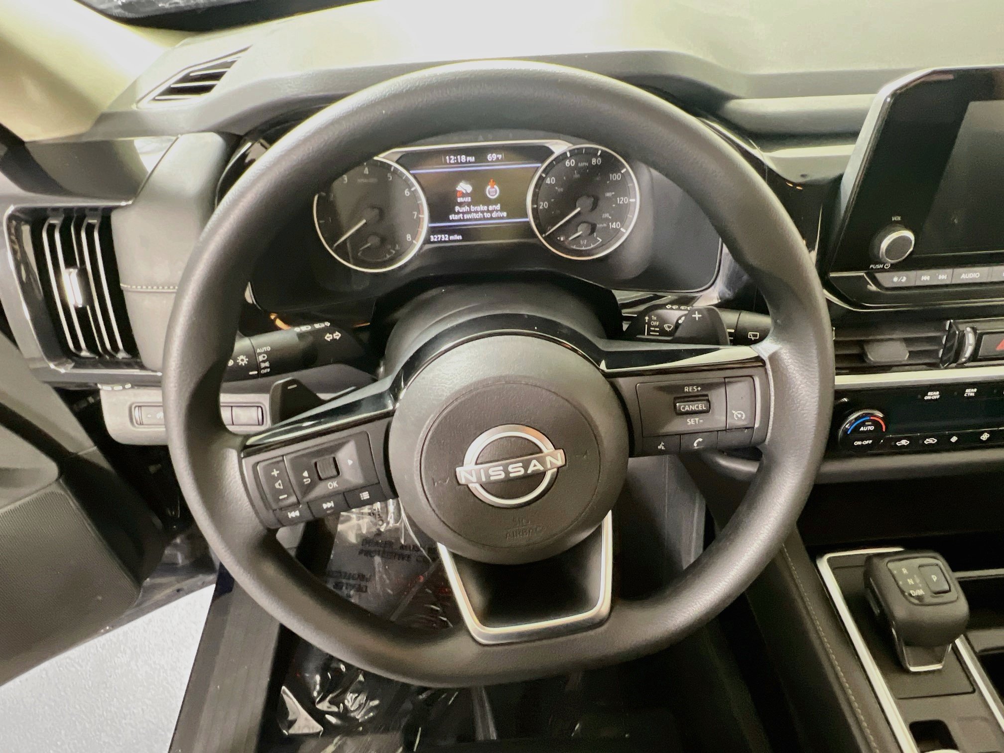 Used 2022 Nissan Pathfinder S AWD/4WD image 11