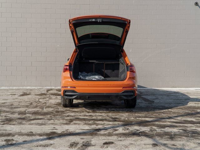 Certified 2025 Audi Q3 2.0T Premium Plus w/ Premium Plus Package image 14