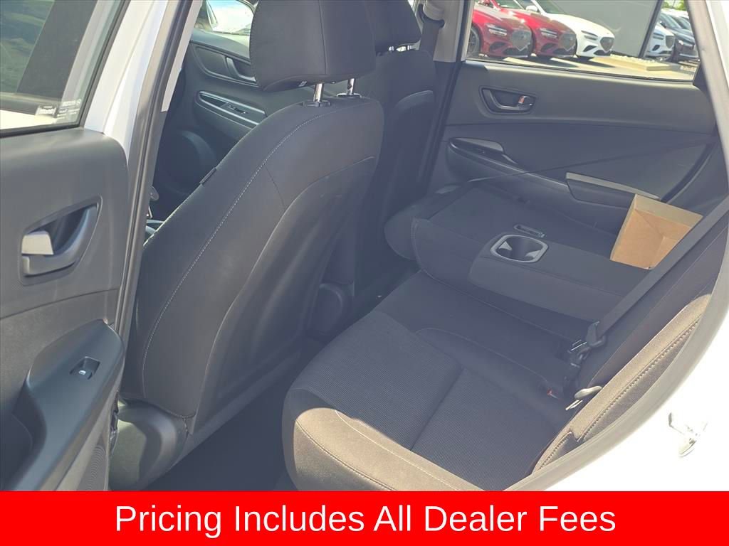 Used 2023 Hyundai Kona SEL AWD/4WD image 10