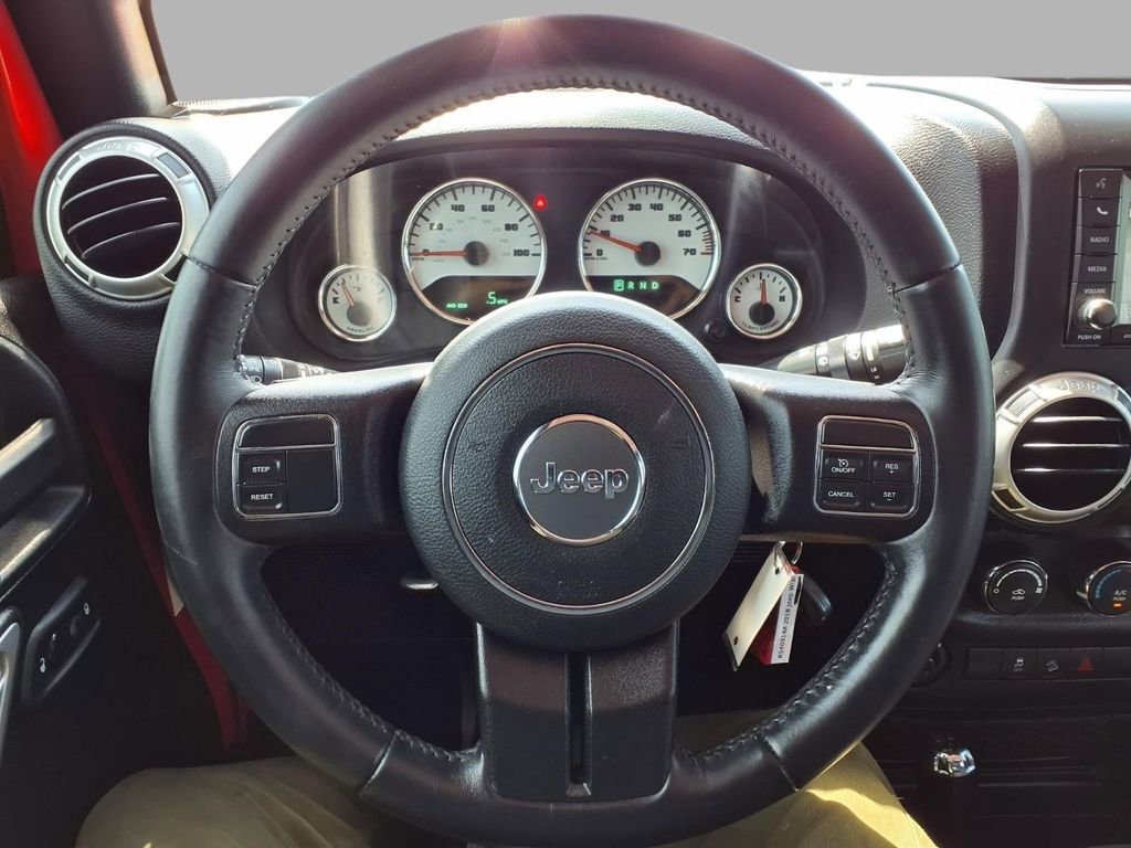 Used 2018 Jeep Wrangler Unlimited Sahara AWD/4WD image 14
