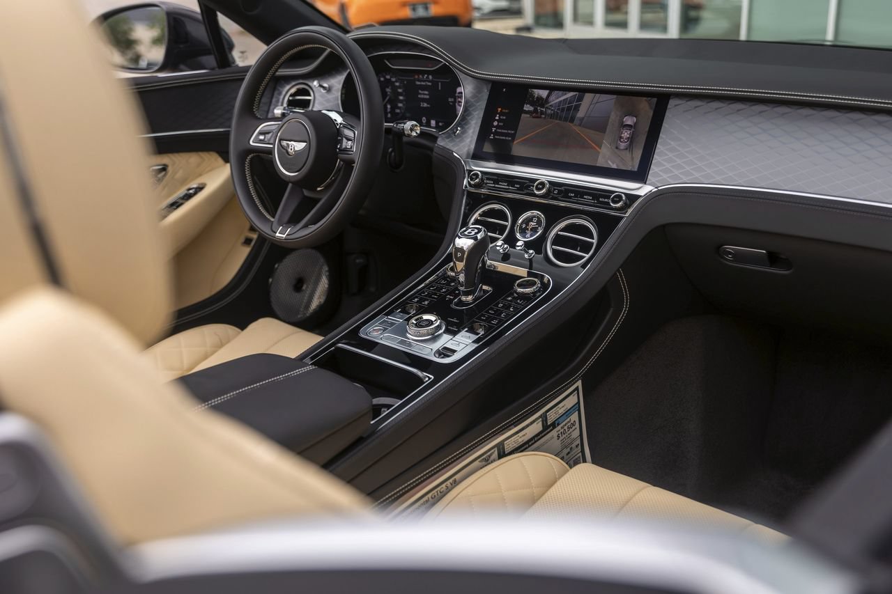 Certified 2024 Bentley Continental GT V8 AWD/4WD image 2