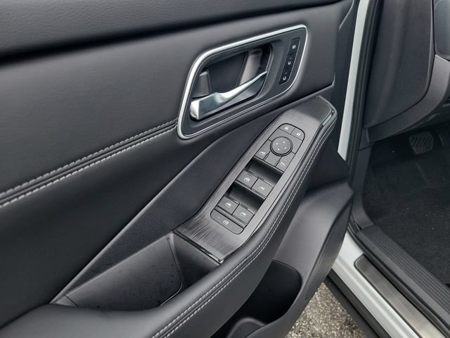 New 2026 Nissan Rogue Platinum AWD/4WD image 14
