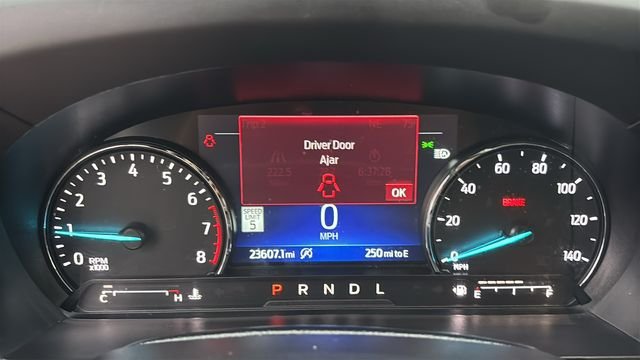 Used 2024 Ford Explorer XLT w/ Equipment Group 202A AWD/4WD image 14