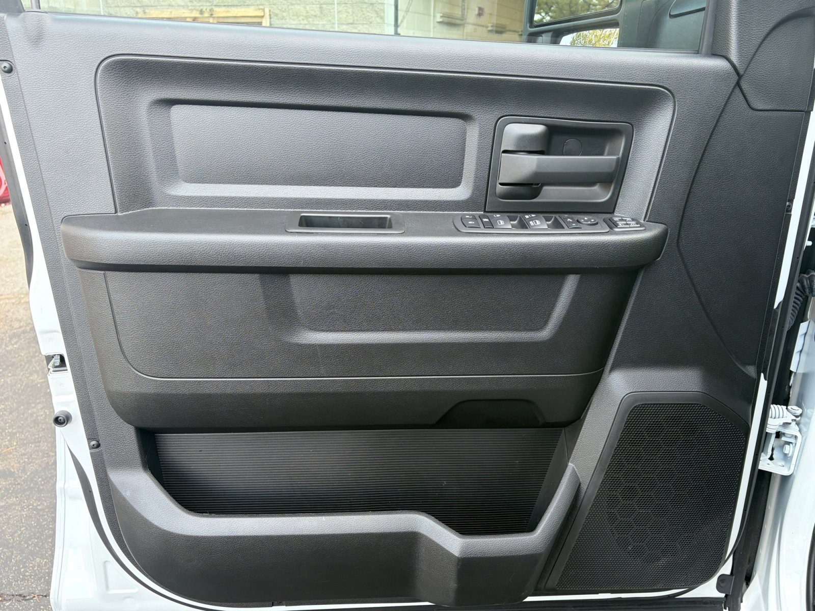 Used 2024 RAM 3500 Tradesman w/ Chrome Appearance Group image 14