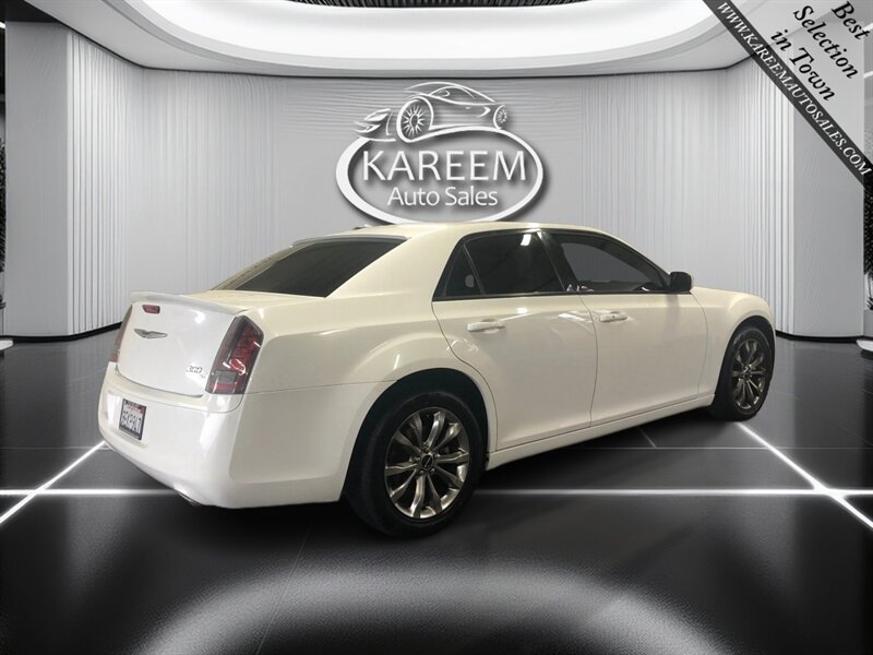 Used 2014 Chrysler 300 S AWD/4WD image 5