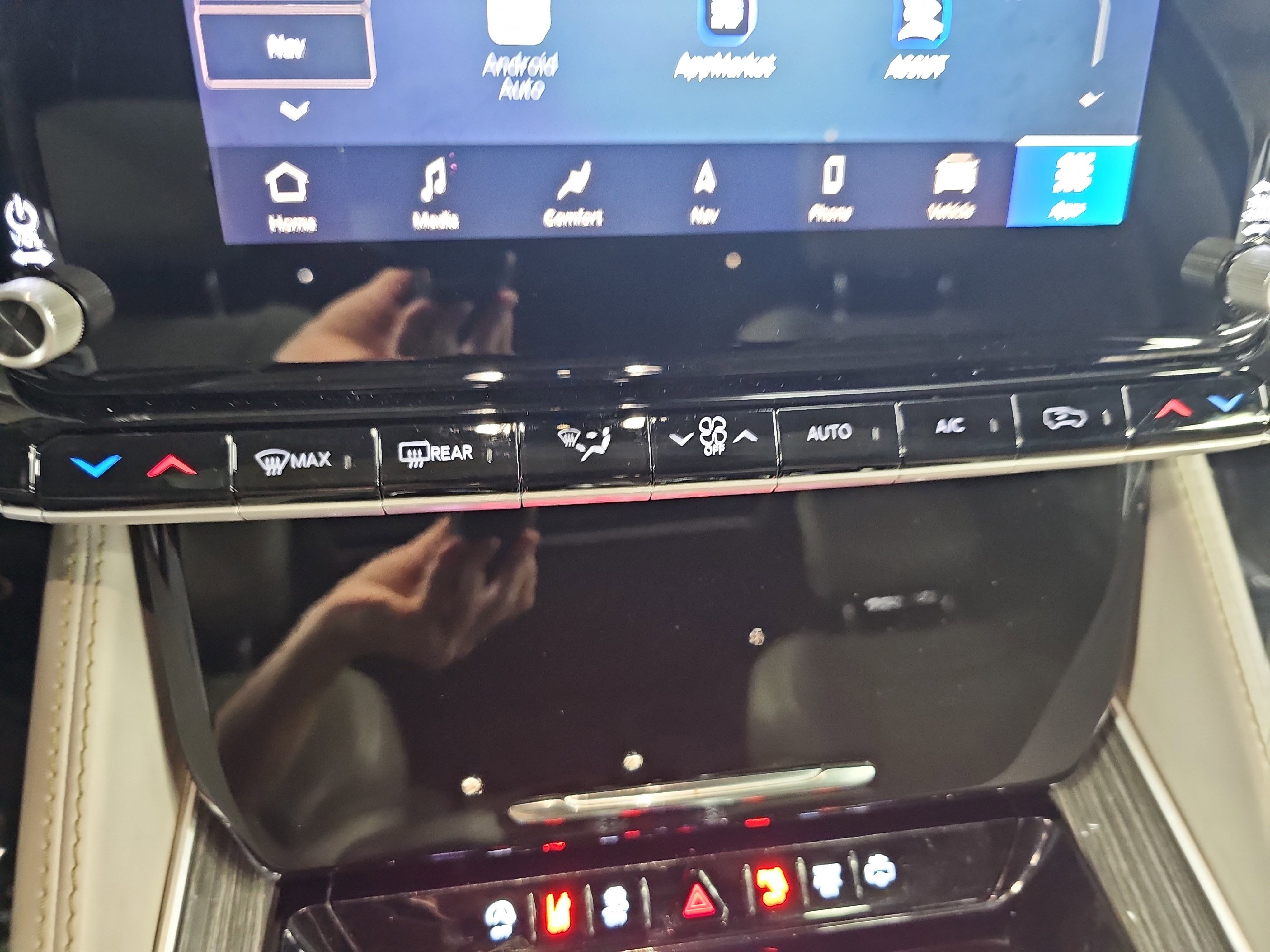 Used 2022 Jeep Wagoneer Series III w/ Premium Group I image 23