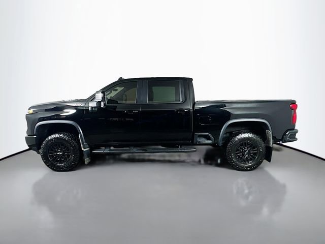 Used 2024 Chevrolet Silverado 2500 ZR2 w/ Technology Package image 9