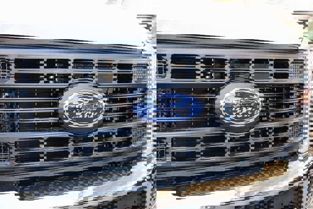 New 2026 Ford F250 XL w/ XL Chrome Package image 5