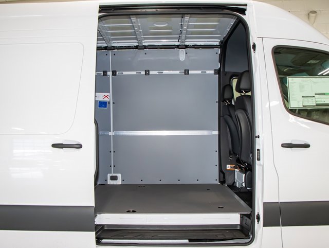 Used 2024 Mercedes-Benz Sprinter 3500 image 3