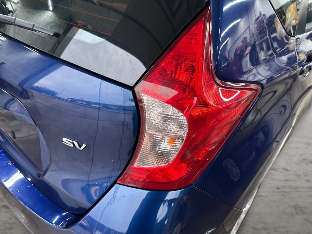 Used 2018 Nissan Versa Note SV FWD image 23
