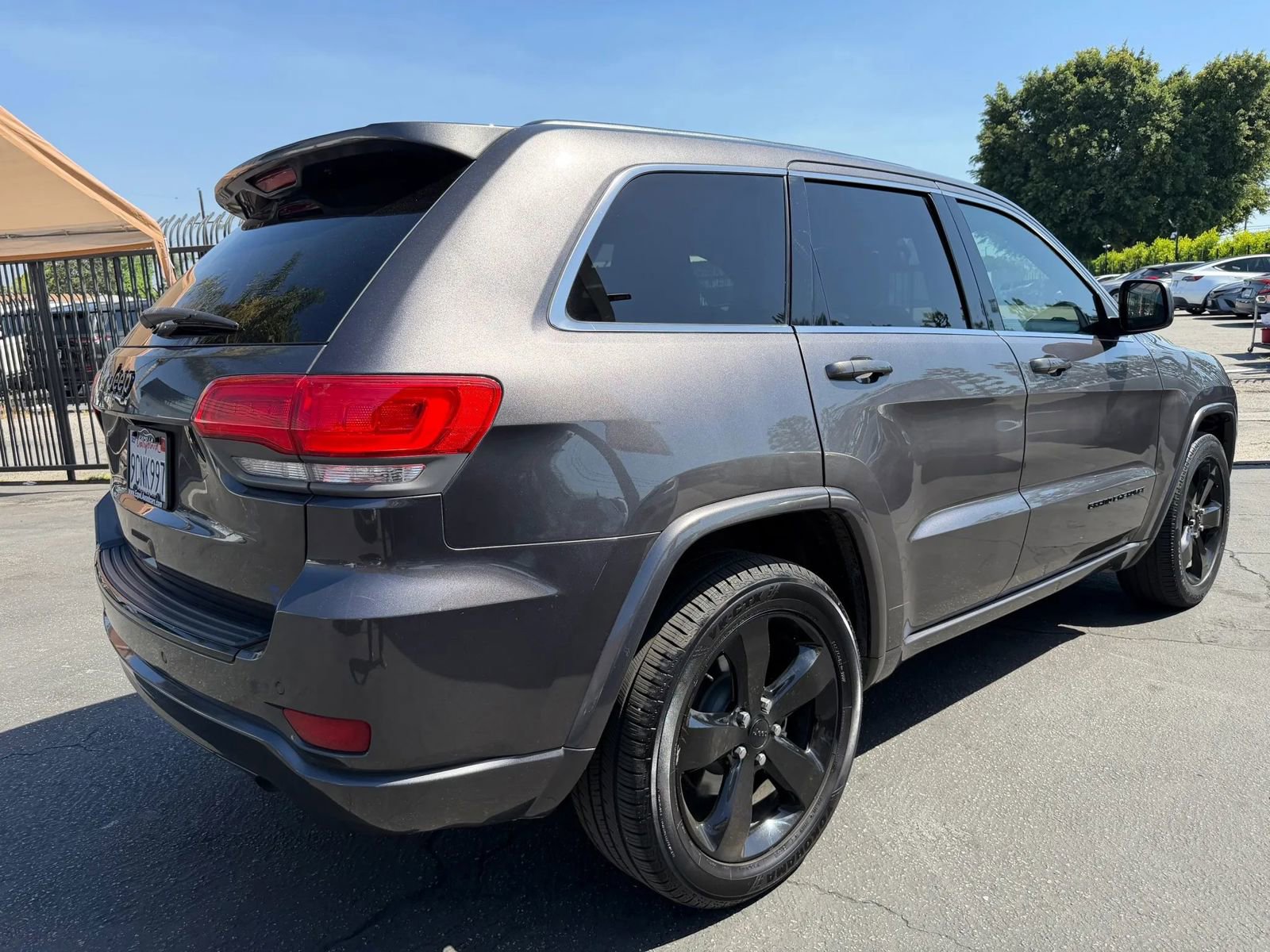 Used 2014 Jeep Grand Cherokee Altitude RWD image 23