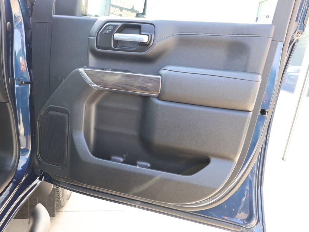 Certified 2022 Chevrolet Silverado 3500 LTZ w/ Gooseneck/5TH Wheel Package AWD/4WD image 39