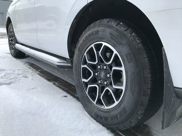 Used 2020 Ford Expedition XLT w/ Equipment Group 202A image 6