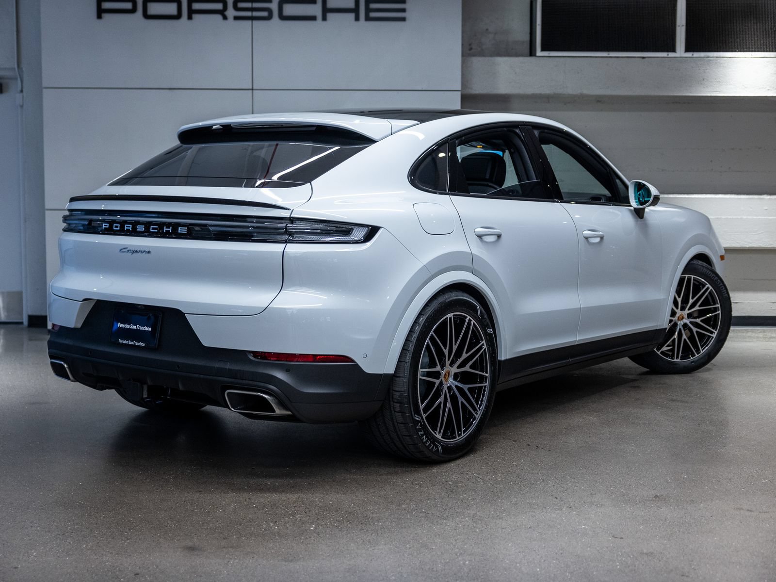 New 2026 Porsche Cayenne Coupe AWD/4WD image 8