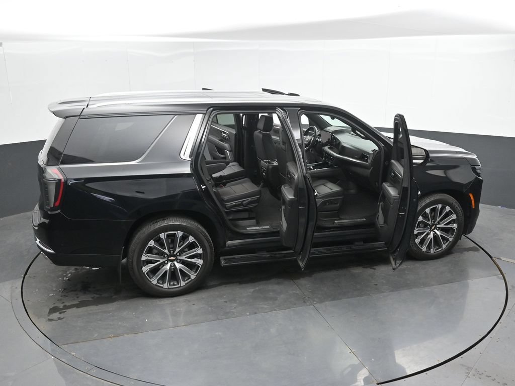 Used 2025 Chevrolet Tahoe High Country AWD/4WD image 50