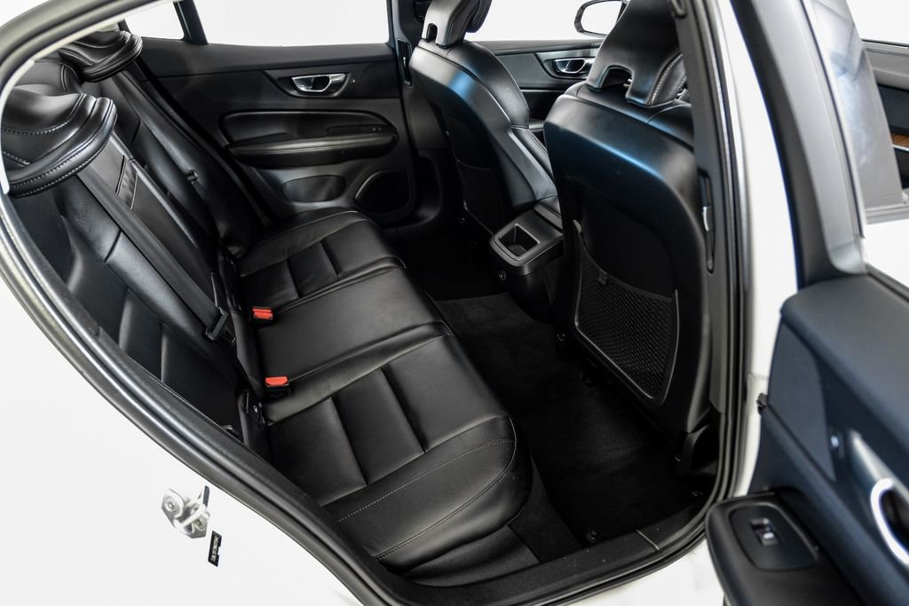 Used 2022 Volvo S60 B5 Inscription image 38