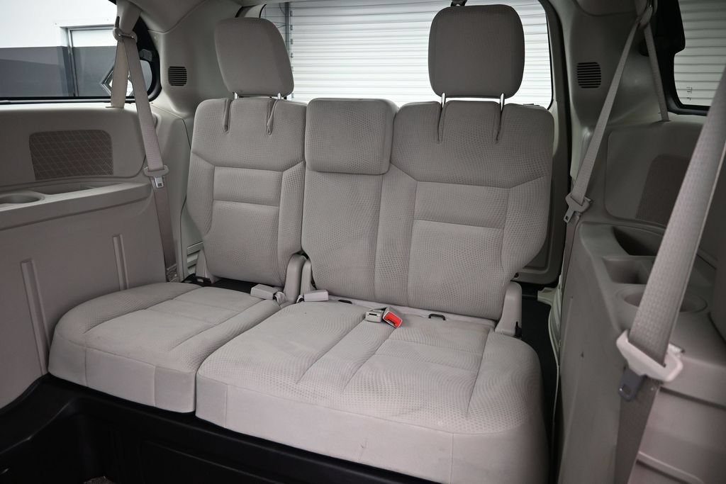 Used 2016 Dodge Grand Caravan SE w/ Quick Order Package 29E SE FWD image 14