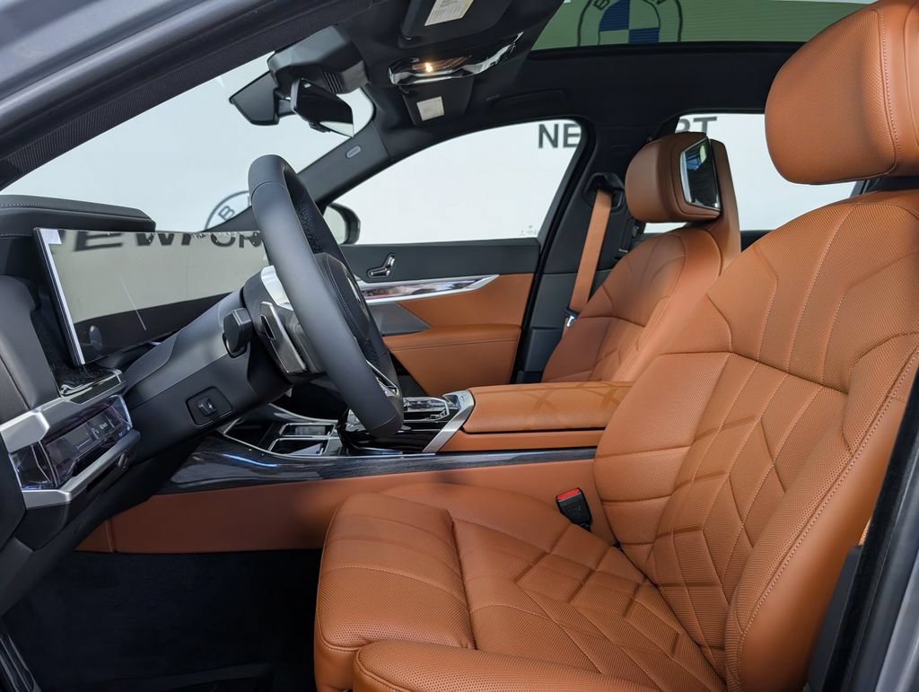 New 2026 BMW 740i xDrive AWD/4WD image 2