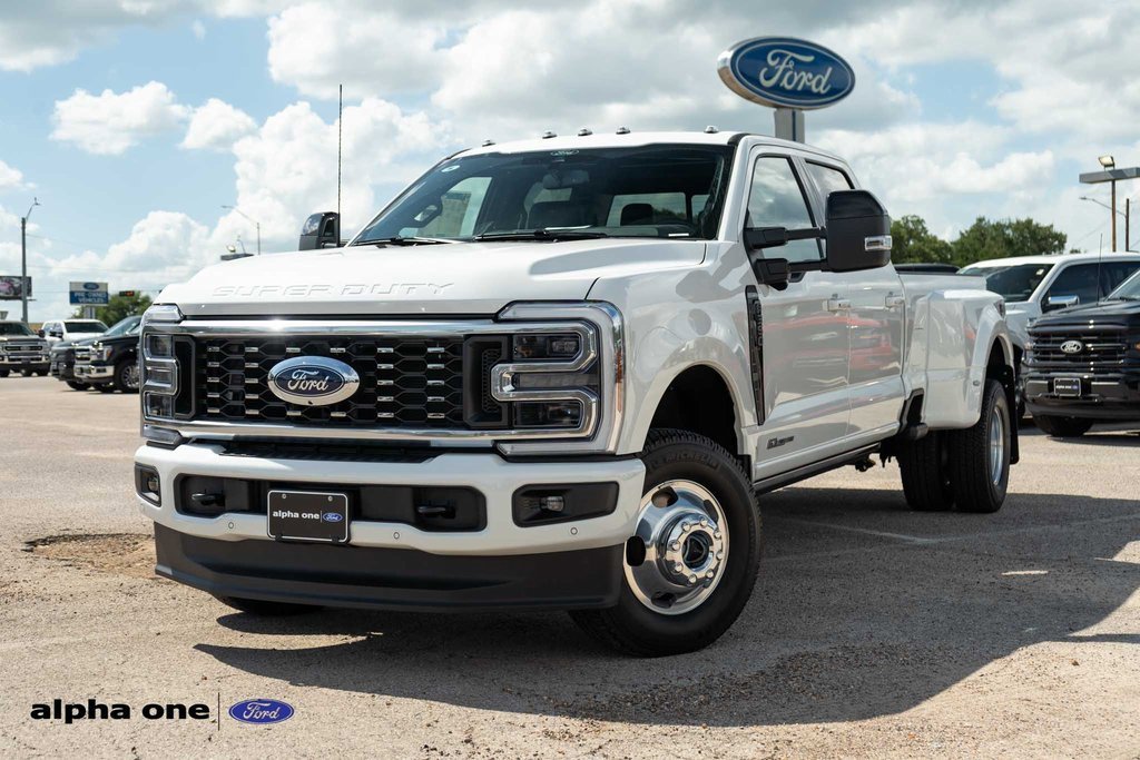 Used 2025 Ford F350 Platinum image 1