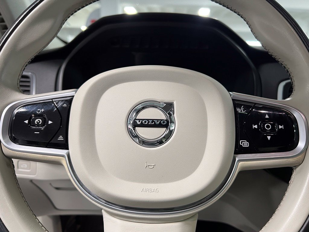 Used 2020 Volvo XC90 T6 Momentum w/ Protection Package Premier AWD/4WD image 36