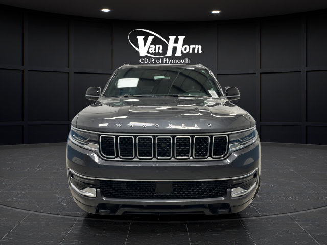 Used 2023 Jeep Wagoneer 4WD w/ Premium Group I image 2