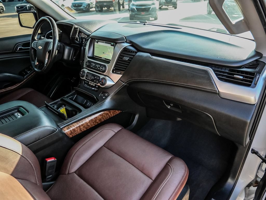Used 2020 Chevrolet Suburban Premier w/ Premier Plus Edition AWD/4WD image 19