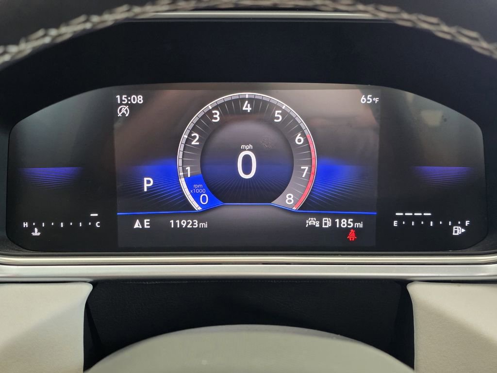 Used 2025 Volkswagen Taos SE FWD image 9