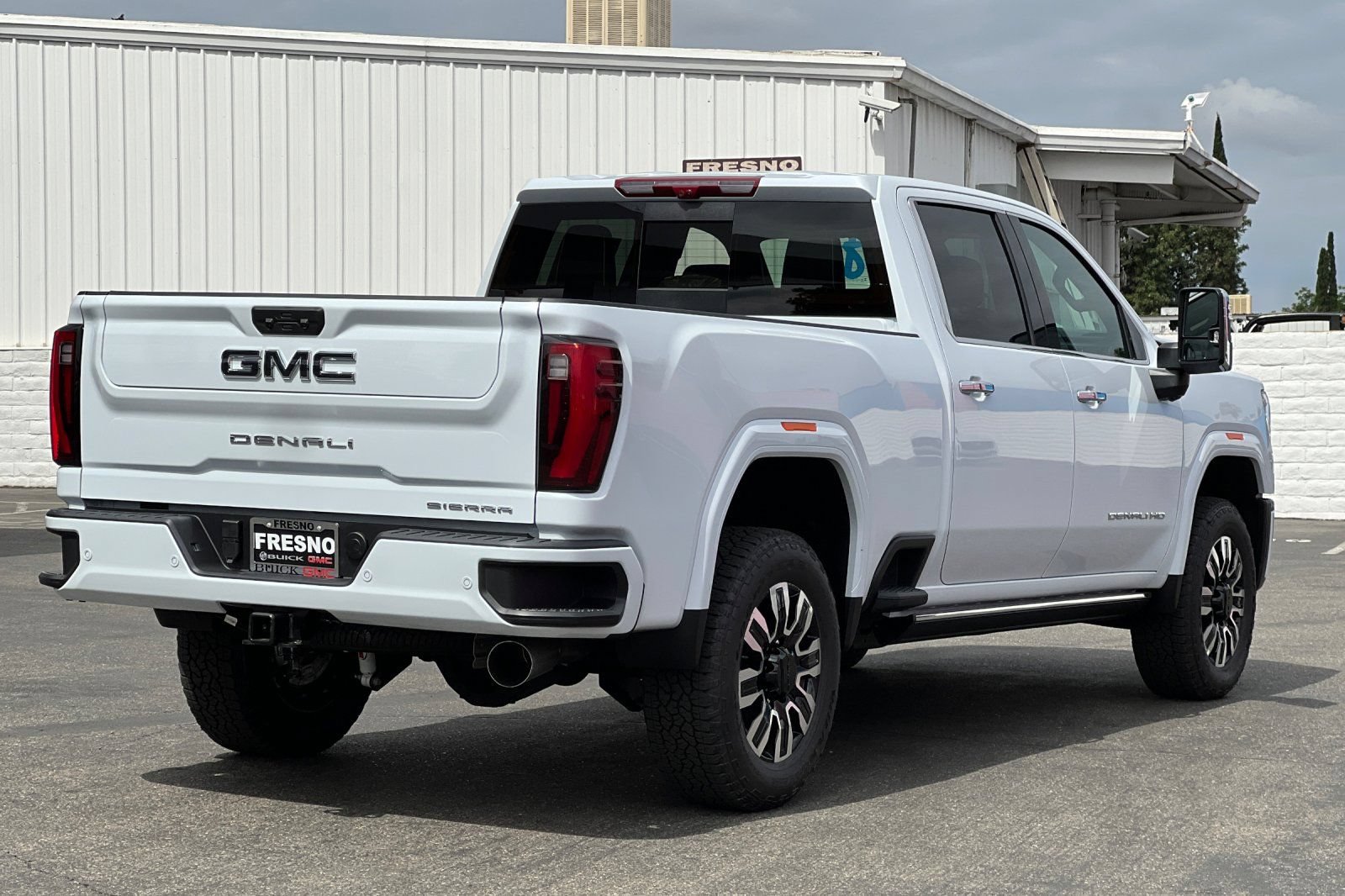 New 2026 GMC Sierra 2500 Denali Ultimate AWD/4WD image 4