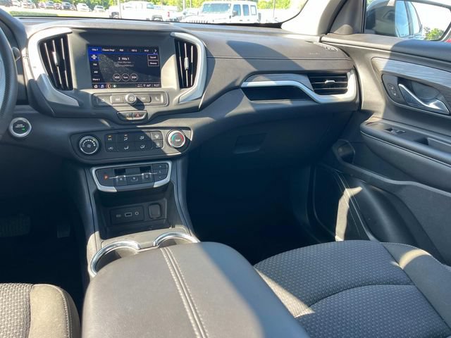 Used 2023 GMC Terrain SLE w/ LPO, Floor Liner Package FWD image 16