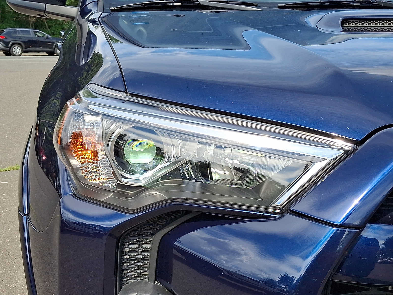 Used 2023 Toyota 4Runner TRD Off-Road Premium w/ Moonroof Package AWD/4WD image 9